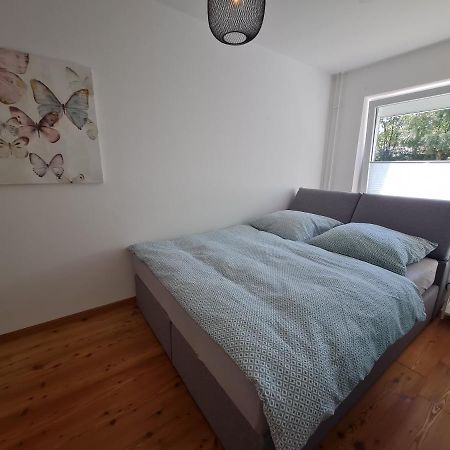 Wohnung Fleethoern - Zentral, Ruhig, Mit Parkplatz Und Balkon 基尔 外观 照片